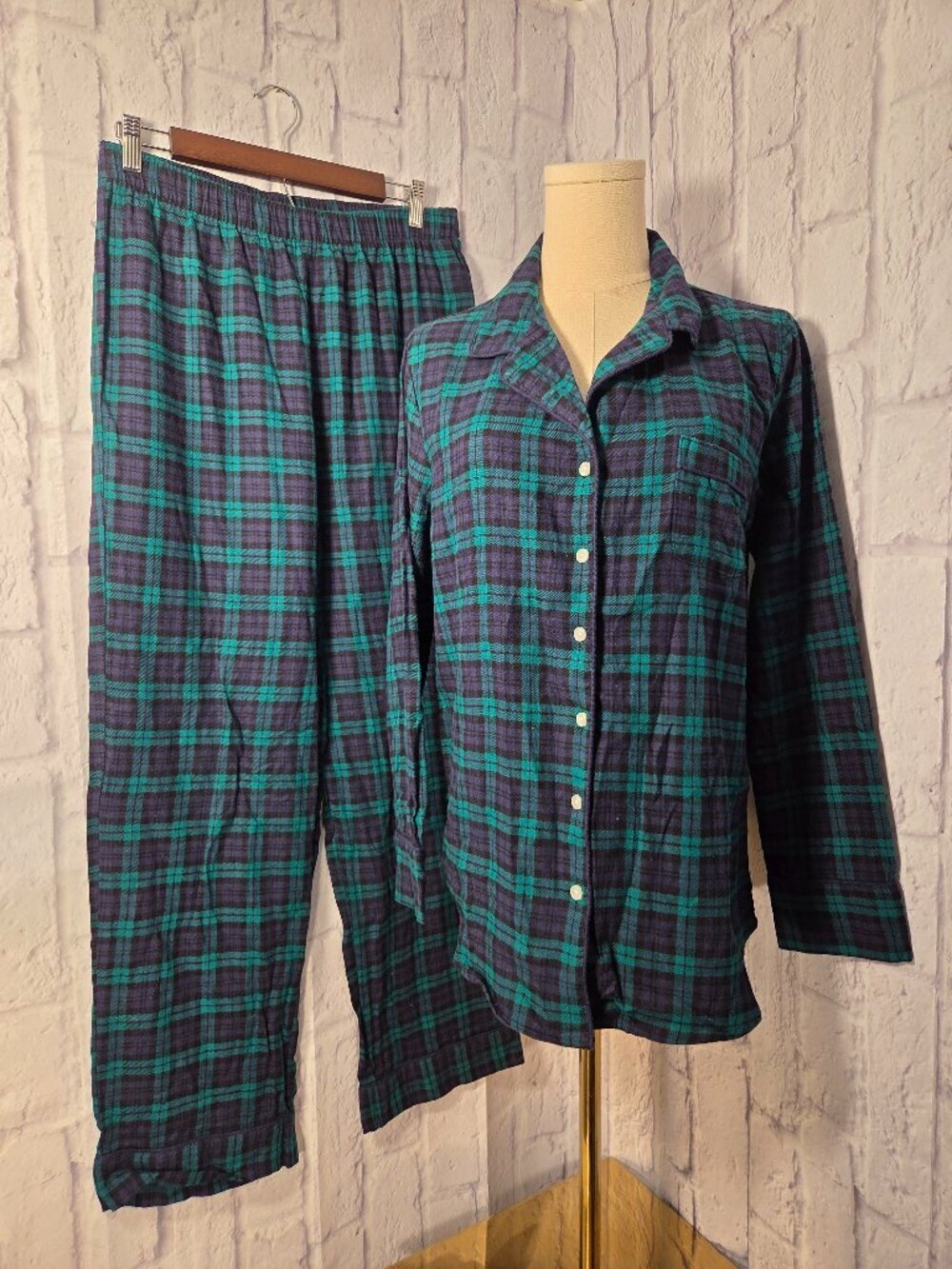 Liz Claiborne Medium Green Blue Plaid Longsleeve Button Flannel Pajama Set